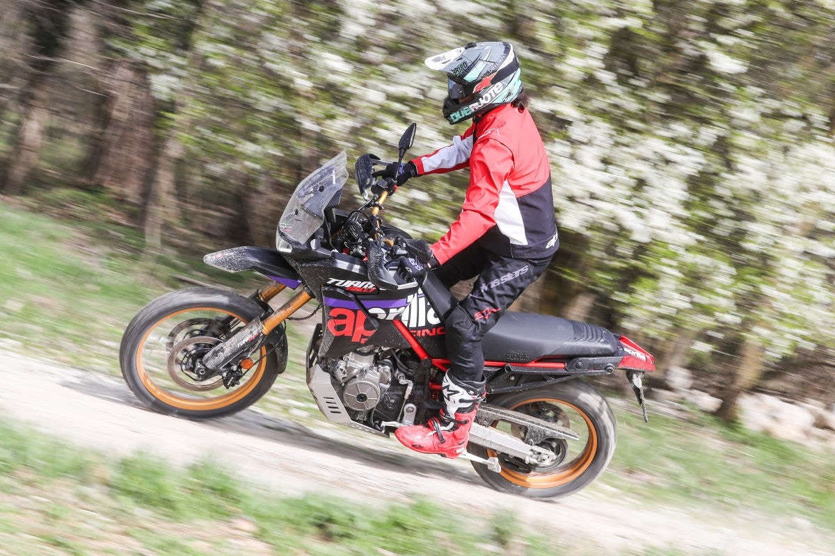 Aprilia Tuareg Rally 660: il ritorno di una leggenda, più cattiva e pronta al deserto +VIDEO+